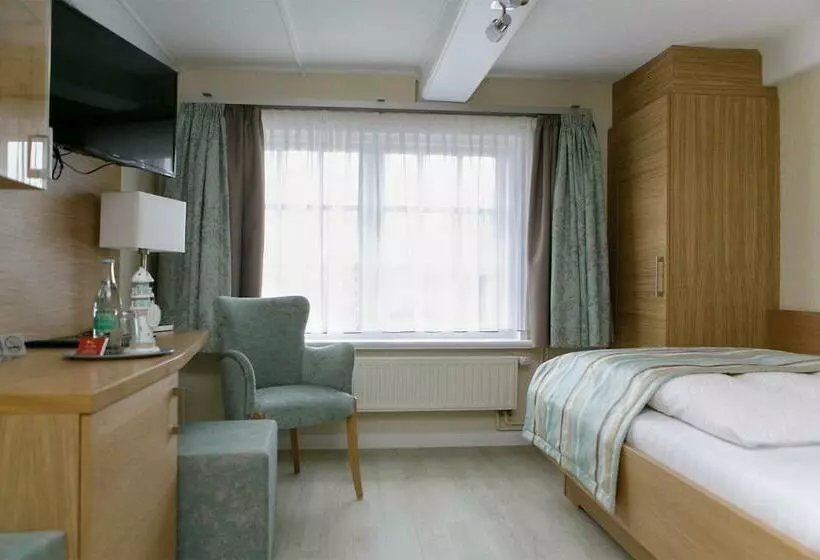 スタンダードシングルルーム, Neuwarft Altbau