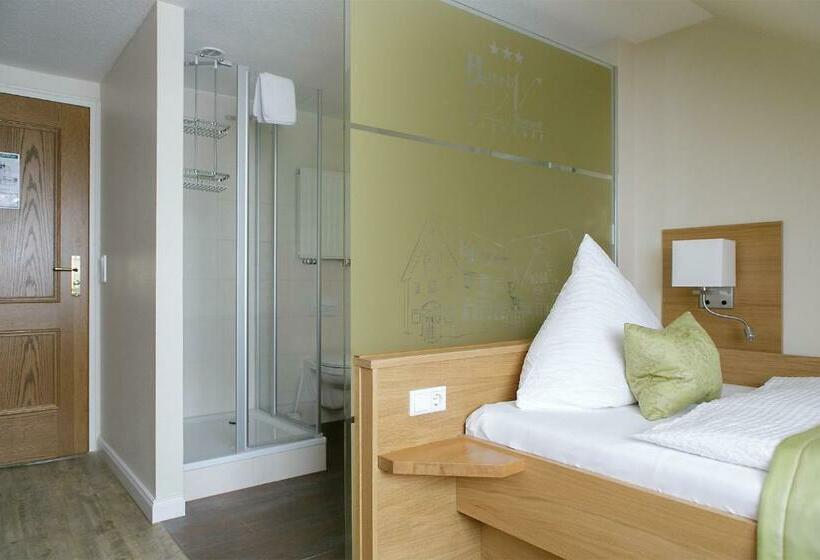 标准单人间, Neuwarft Altbau