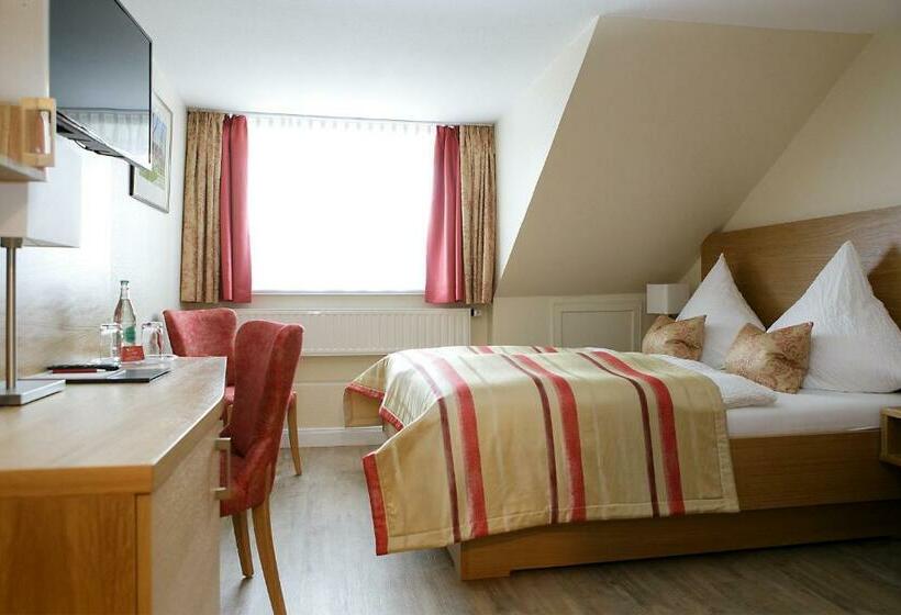 标准间, Neuwarft Altbau