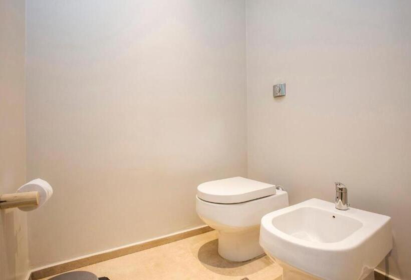 سوئیت پریمیوم, Real Villa Bella