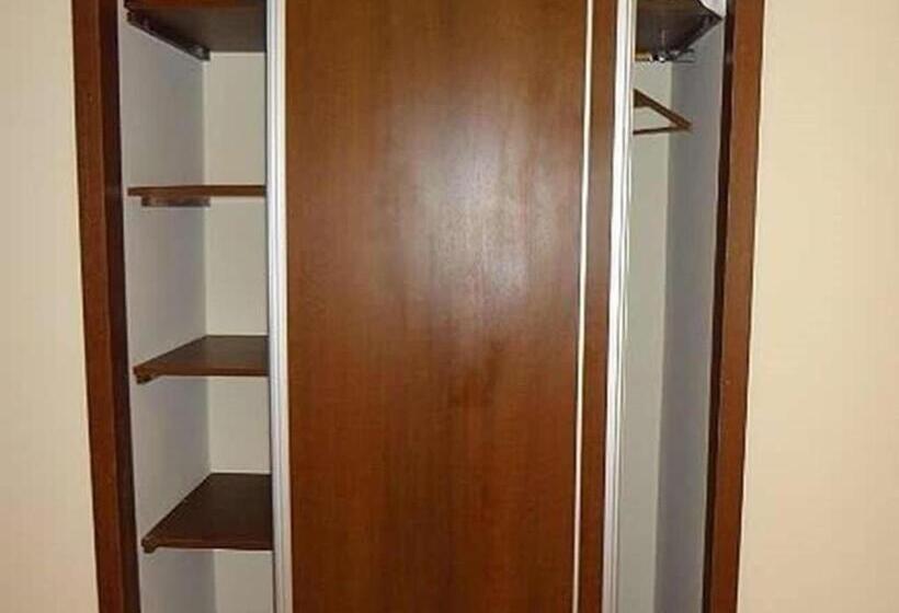 غرفة قياسية رباعية, Select