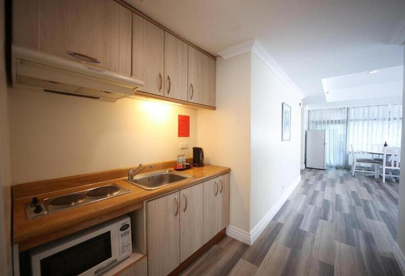 스위트, Infinity Tower Suites