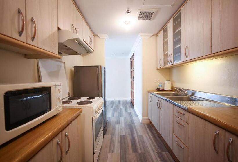 이그제큐티브 스위트, Infinity Tower Suites