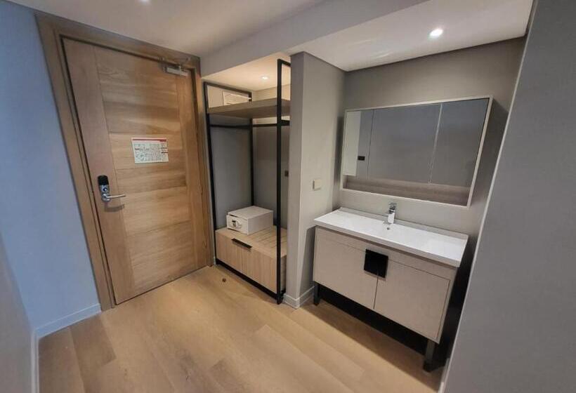 스탠다드 싱글 룸, Infinity Tower Suites