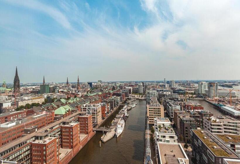 带城市景观和大床的豪华房间, The Westin Hamburg