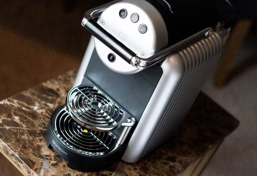 Полулюкс, Kinnettles Hotel & Spa