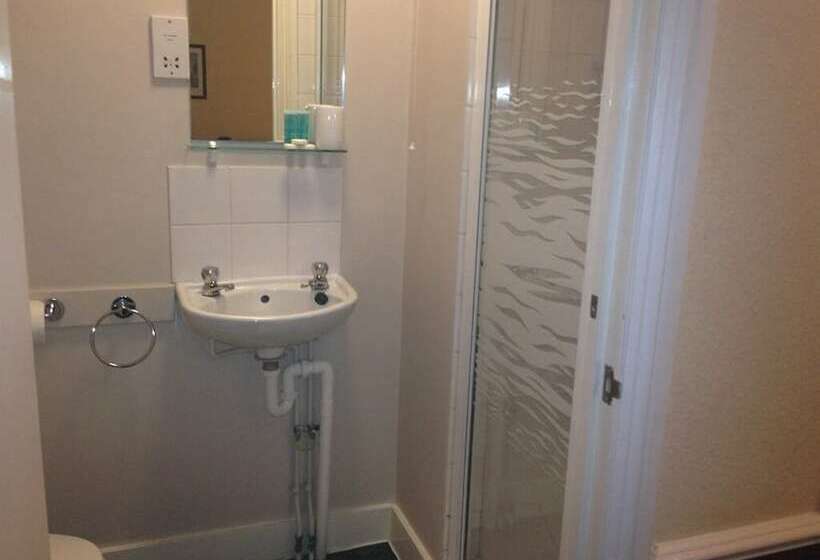 이코노미 룸, The Swan Inn Pub