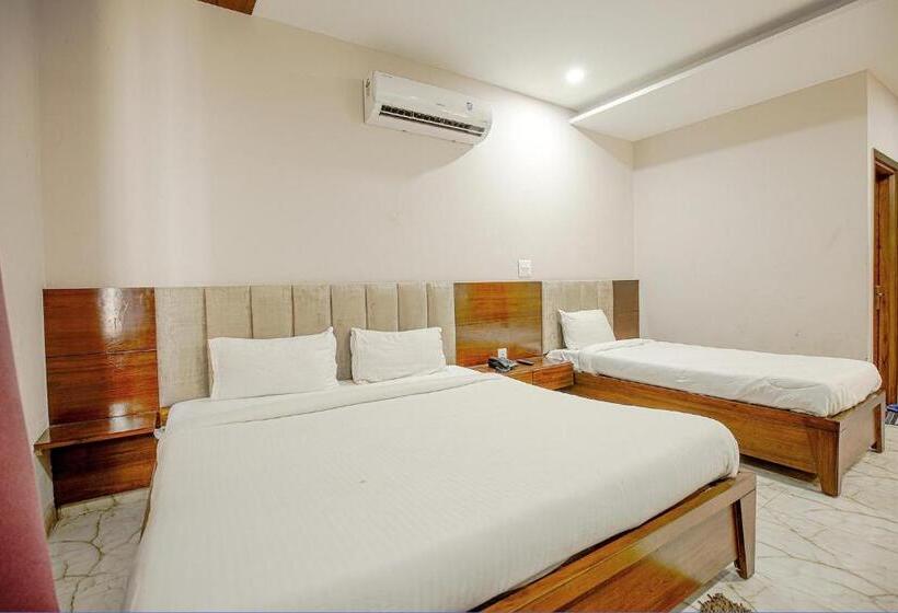 اتاق خانوادگی, Fabhotel Stevia