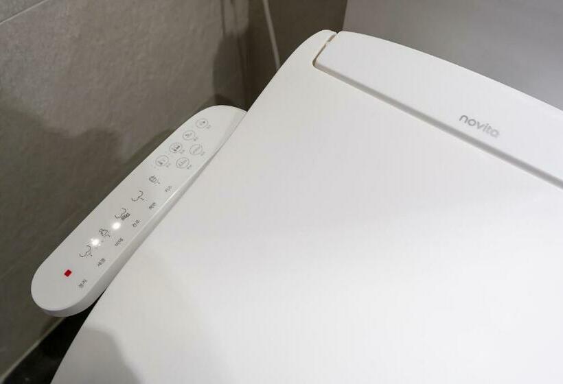 Quarto Deluxe, The Nox