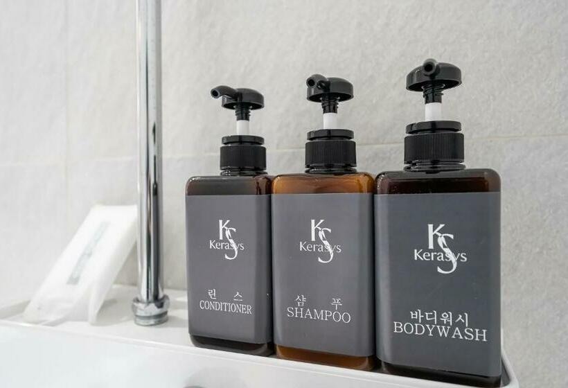 Quarto Deluxe, The Nox