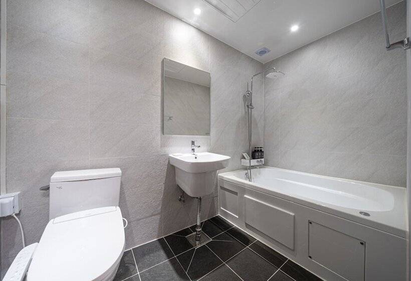 Quarto Deluxe, The Nox