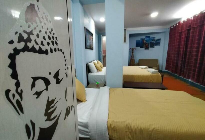 اتاق استاندارد سه نفره, Pristine