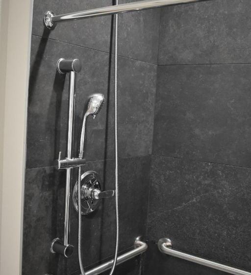 スタンダードスタジオ, Blue Star Inn