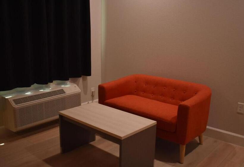 スタンダードスタジオ, Blue Star Inn