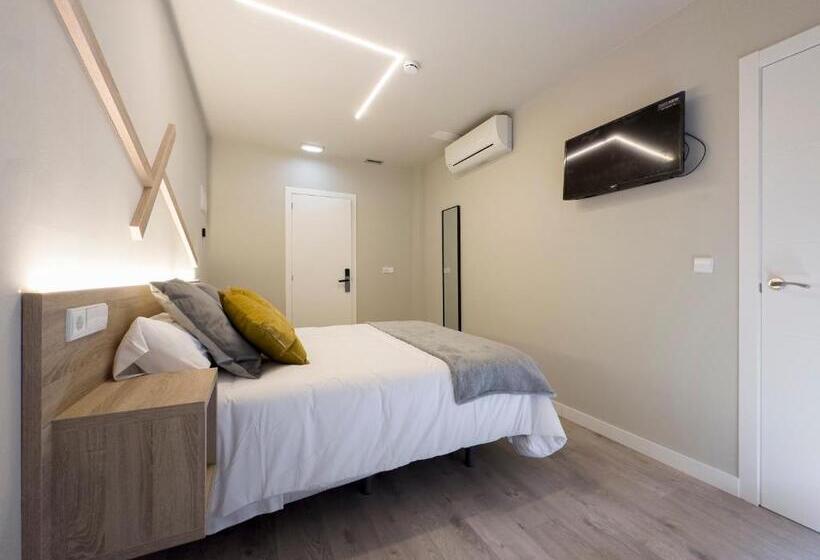 キングサイズベッドのスタンダードルーム, Hostal María Felisa