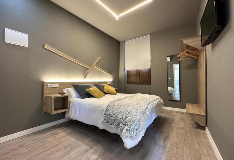 キングサイズベッドのスタンダードルーム, Hostal María Felisa