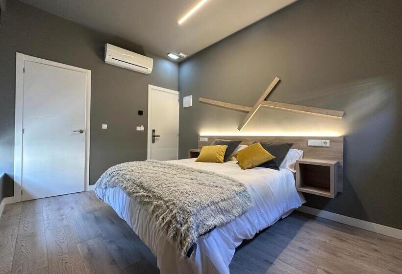 キングサイズベッドのスタンダードルーム, Hostal María Felisa