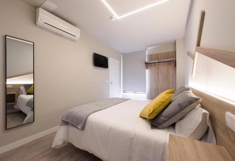 キングサイズベッドのスタンダードルーム, Hostal María Felisa