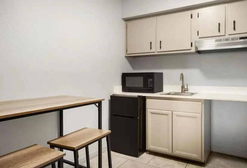 スイート, Home Inn & Suites Orlando Apopka