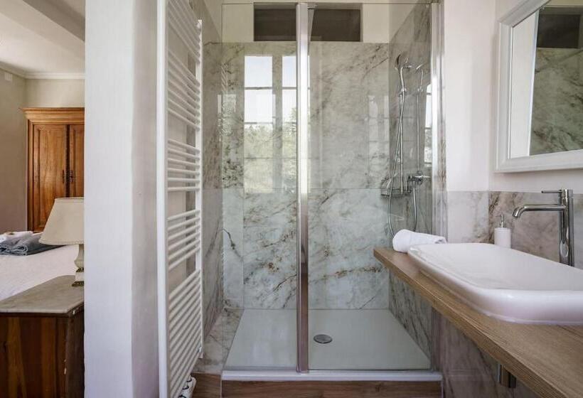 デラックスルーム, Domaine De Saint Pierre Travaillan