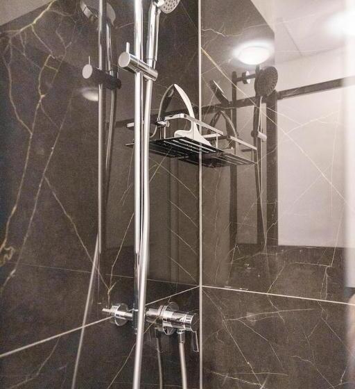 Номер Стандарт с Балконом, Domaine De Saint Pierre Travaillan