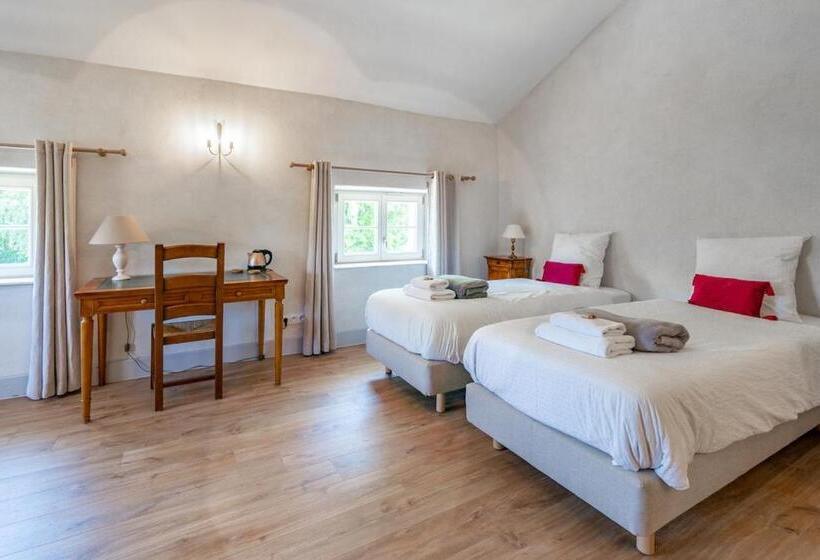 スーペリアールーム, Domaine De Saint Pierre Travaillan