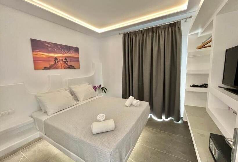 شقة غرفة واحدة, Crystal Suites