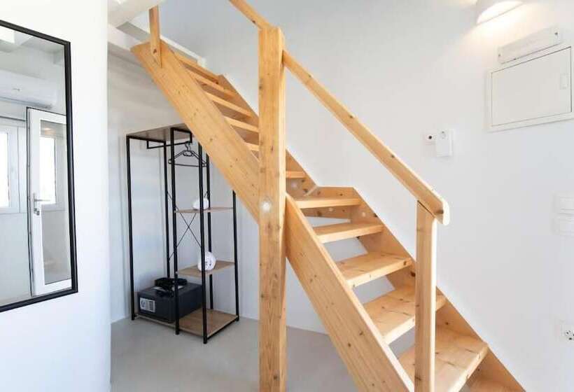 إستوديو سوبيريور, Crystal Suites