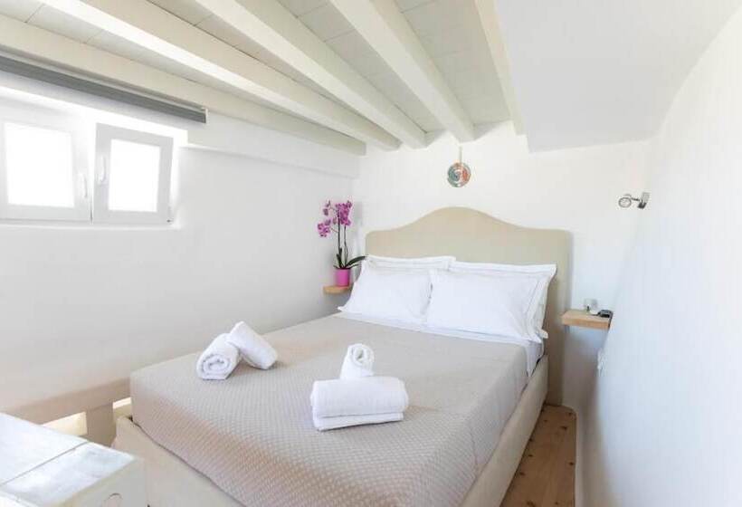 إستوديو سوبيريور, Crystal Suites