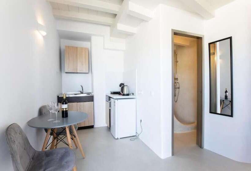 إستوديو سوبيريور, Crystal Suites