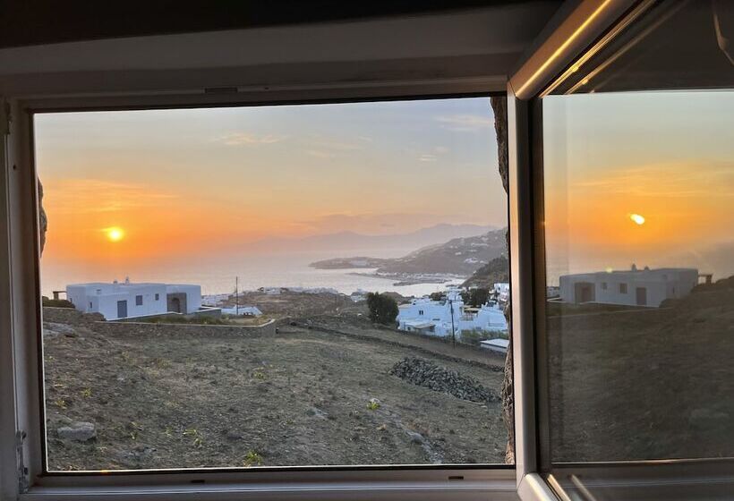 إستوديو ديلوكس, Crystal Suites