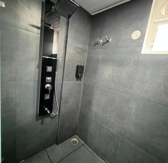 Executive Suite, Vrishi Inn