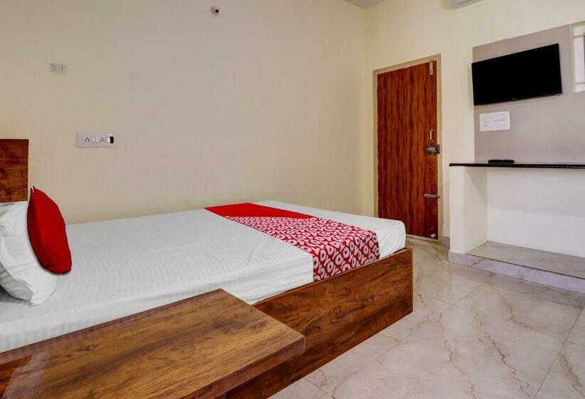 三人经典房间, Collection O Preethi Boarding & Lodging