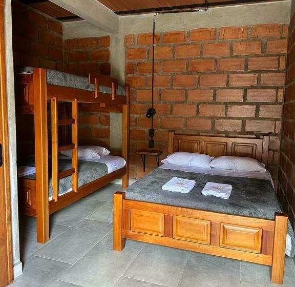 اتاق خانوادگی, Embrujo Campestre