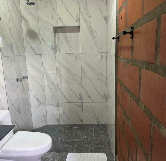 اتاق خانوادگی, Embrujo Campestre