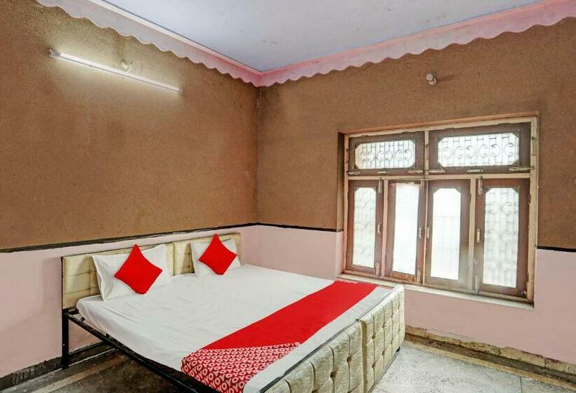 חדר קלאסי לשלושה, Oyo Flagship Veer Guest House