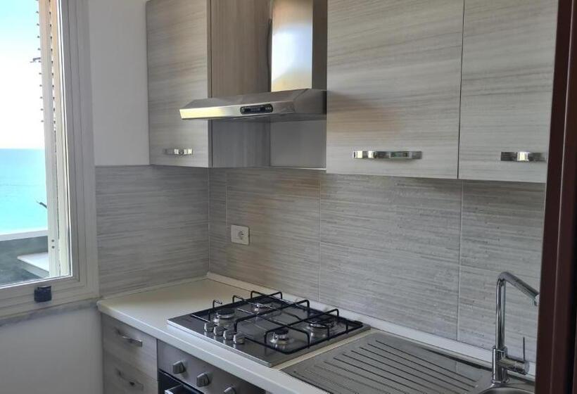 オーシャンビューの1ベッドルームデラックスアパート, La Casa Del Mar Cefalù