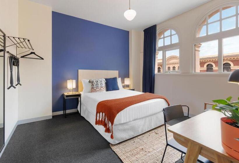 Люкс, Selina Central Melbourne