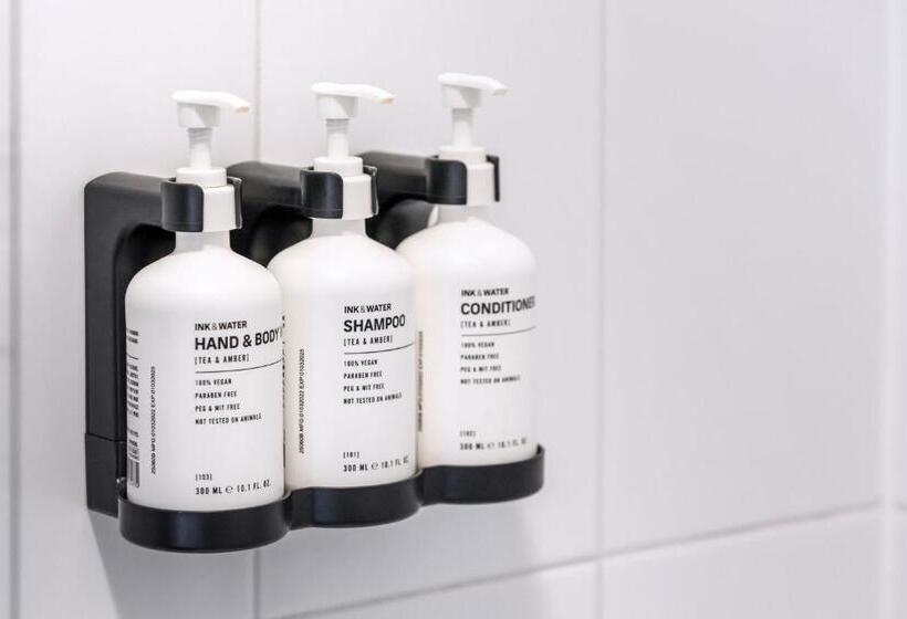 Семейный Номер, Selina Central Melbourne