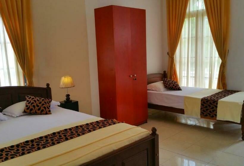 חדר דלוקס לשלושה, Holiday Fashion Inn