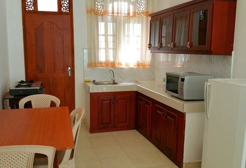 דירת שני חדרים, Holiday Fashion Inn