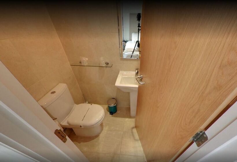 Номер Стандарт, Mccafferty S Guesthouse Ilford