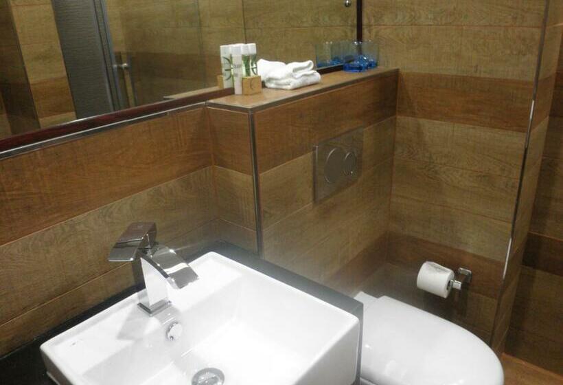 スタンダードルーム, Aquarian Tide