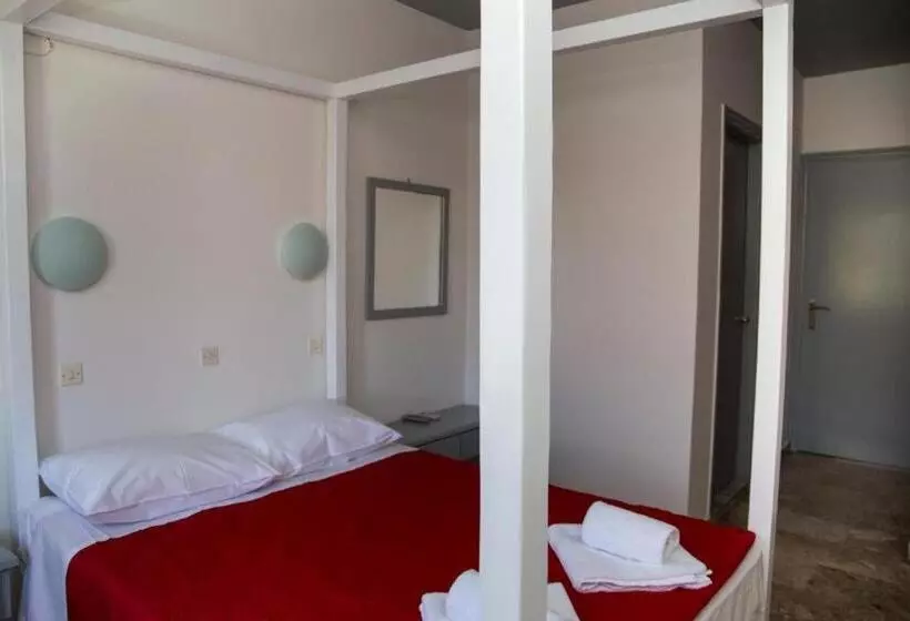 Chambre Quadruple Standard, Bay's