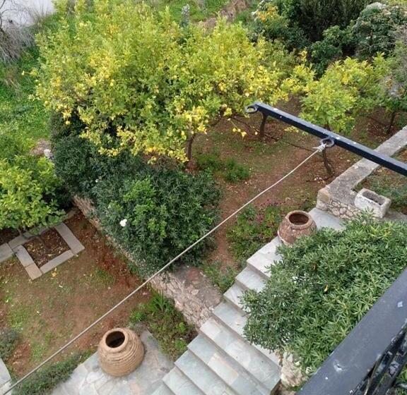 חדר סופריור לארבעה, Bay's