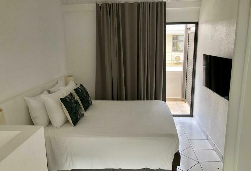 سوییت دوبلکس, Centr