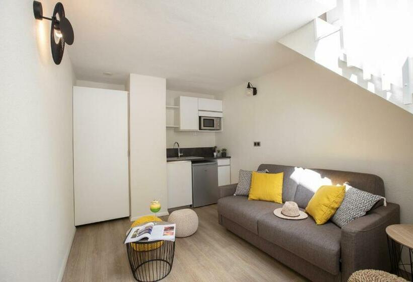 سوییت جونیور, Centr