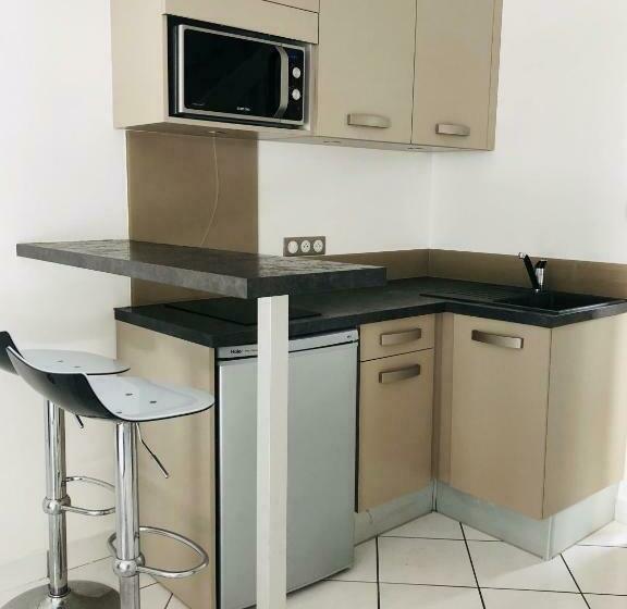 سوییت دوبلکس, Centr