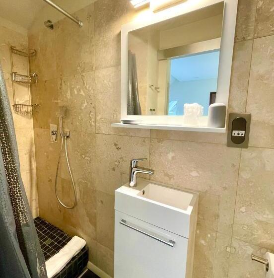 سوییت سوپریور, Centr