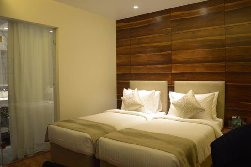 Номер Deluxe, Connaught Royale